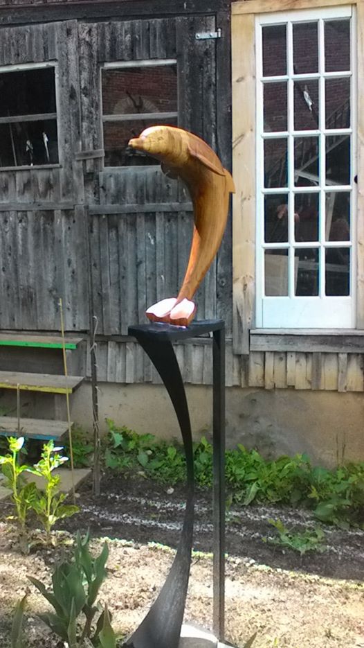 Dolphin sculpture by Fran Bouwman