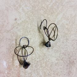 Ann Wylie Toal earrings D-N niobium with glass bead