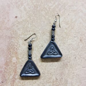 Melanie Earle earrings black triangle simple 