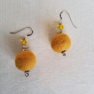 Daciana Dao felt earrings 1